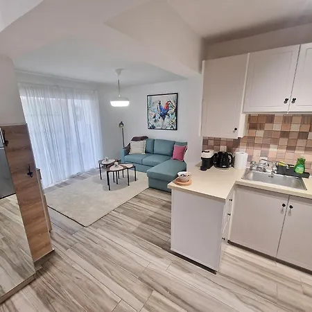 Apartman 1, Bed Kapparis, Triumph 1 - A