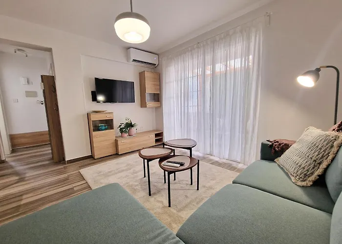 1, Bed Kapparis, Triumph 1 - A Paralímni