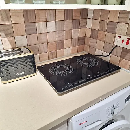 1, Bed Kapparis, Triumph 1 - A